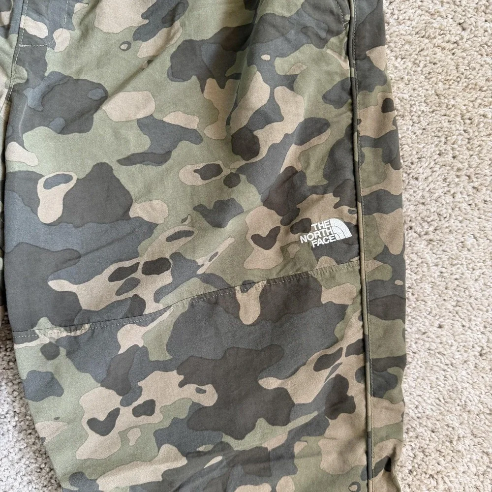 The North Face Jogger Pants Mens Large Green Camo Woven Elastic Waist Pockets
